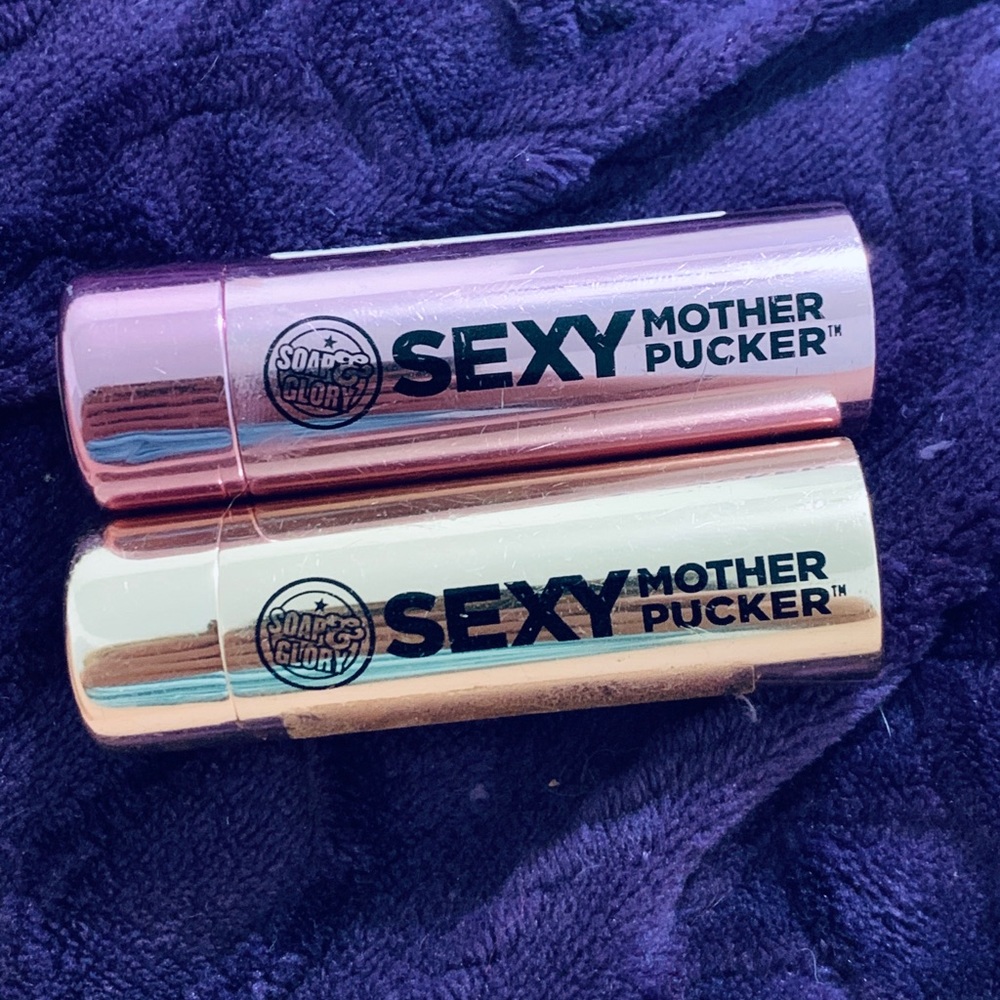 HOLD Sexy MotherPucker Lipstick Duo